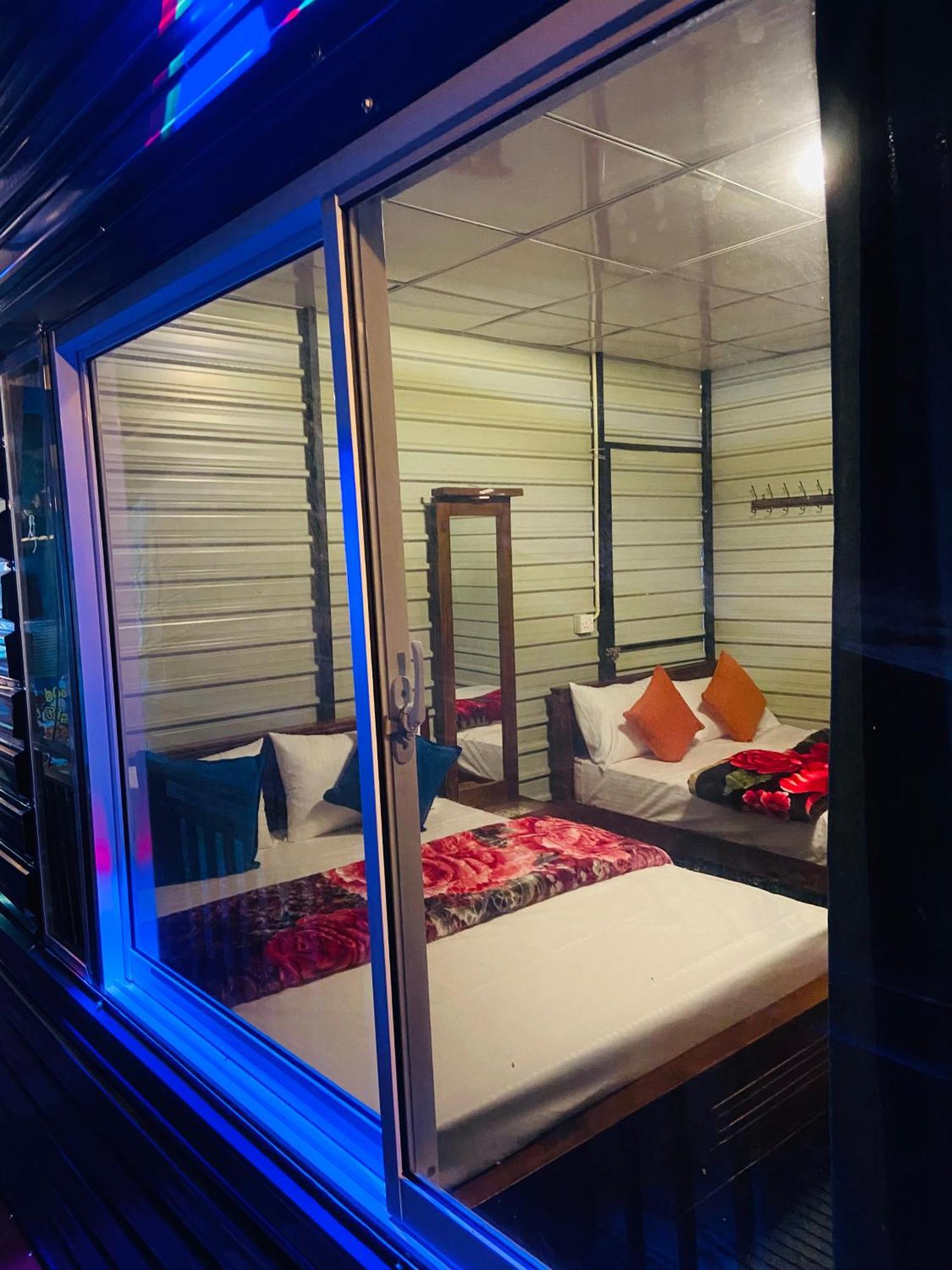 Shan Hotel Nallathanniya Ngoại thất bức ảnh