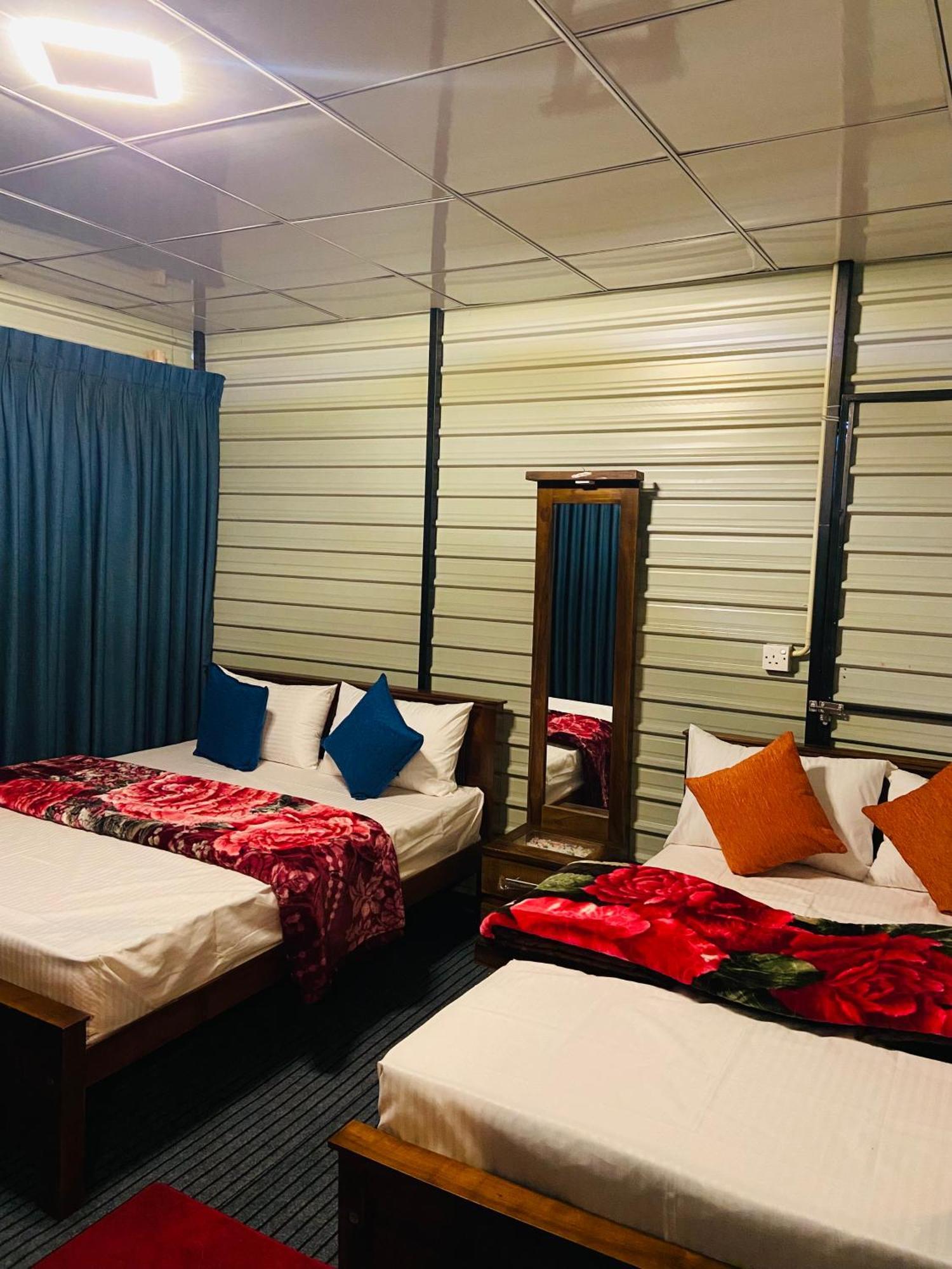 Shan Hotel Nallathanniya Ngoại thất bức ảnh